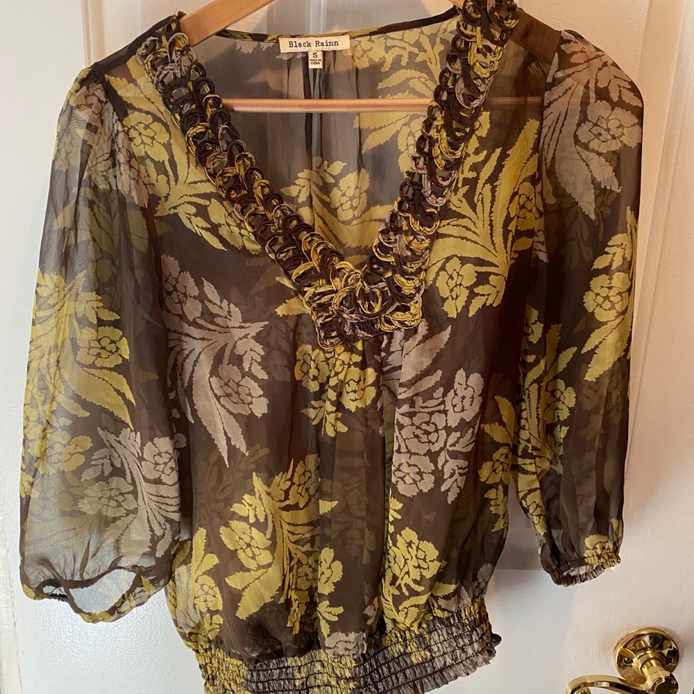 Boutique shear blouse